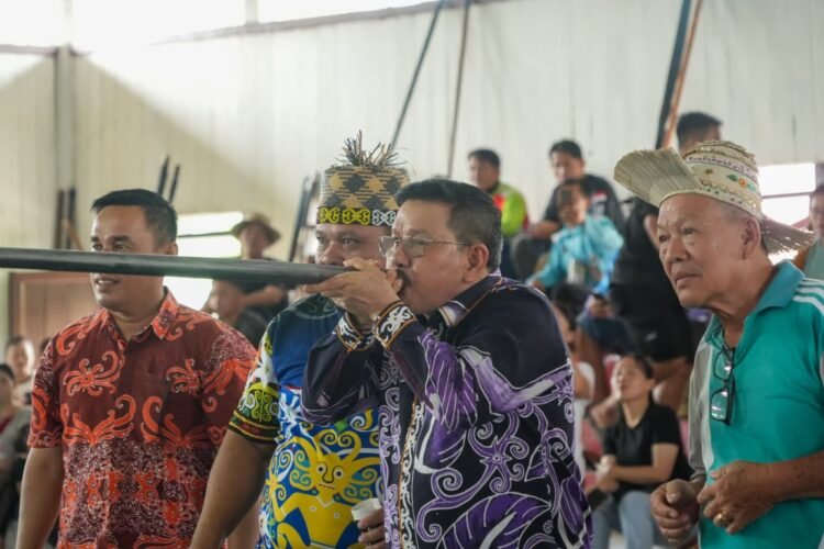 Dari Tradisi ke Promosi Budaya, Wagub Ingkong Ala Dorong Sumpit Go Nasional