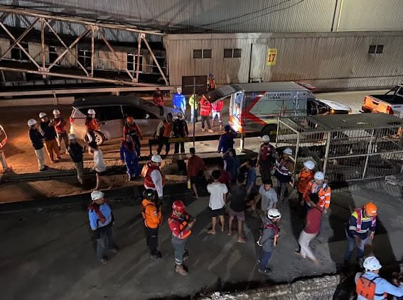 Dua Tugboat Pertamina Trans Kontinental Bergerak Cepat, Evakuasi 17 Kru MV Khatulistiwa 8 di Perairan Tuban