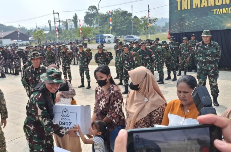 Bantuan Sembako Warnai Pelaksanaan TMMD ke-130 di Tarakan