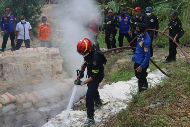 Batu Bara Membara Tiga Pekan Depan Rumah Warga, Damkar Terapkan Penanganan Khusus