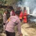 Brimob Kaltara Bersama Damkar Bergerak Cepat Tangani Kebakaran Rumah di Jalan Jelarai, Bulungan