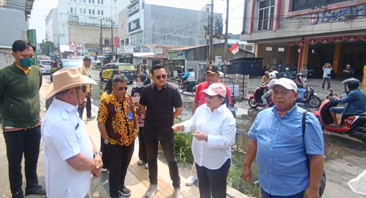 Pemprov Kaltara Bersihkan Drainase Jalan Gajah Mada, Pemkot Siapkan Normalisasi