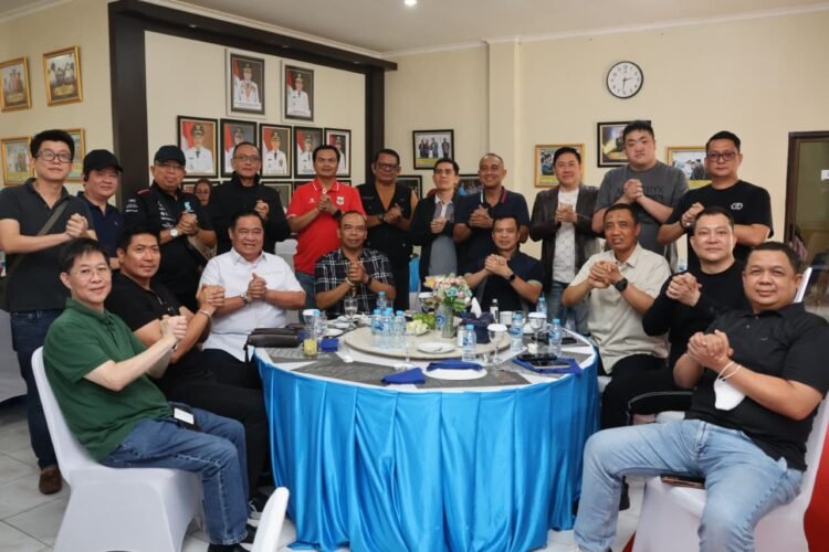Kapolda Kaltara Bersama Wakapolda dan PJU Antar Keberangkatan Irjen Pol. Agus Wijayanto di Bandara Juwata Tarakan*