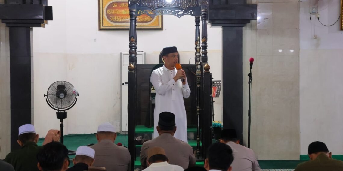 Usai Salat Subuh Berjamaah, Kapolda Kaltara Serap Aspirasi Jamaah Masjid Al-Ma’arif Lewat Dialog Interaktif
