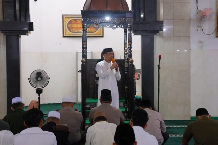 Usai Salat Subuh Berjamaah, Kapolda Kaltara Serap Aspirasi Jamaah Masjid Al-Ma’arif Lewat Dialog Interaktif