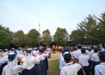 Kapolsek Tanjung Palas Utara Tekankan Disiplin dan Kamtibmas di Hadapan Siswa SMPN 2 Kelubir