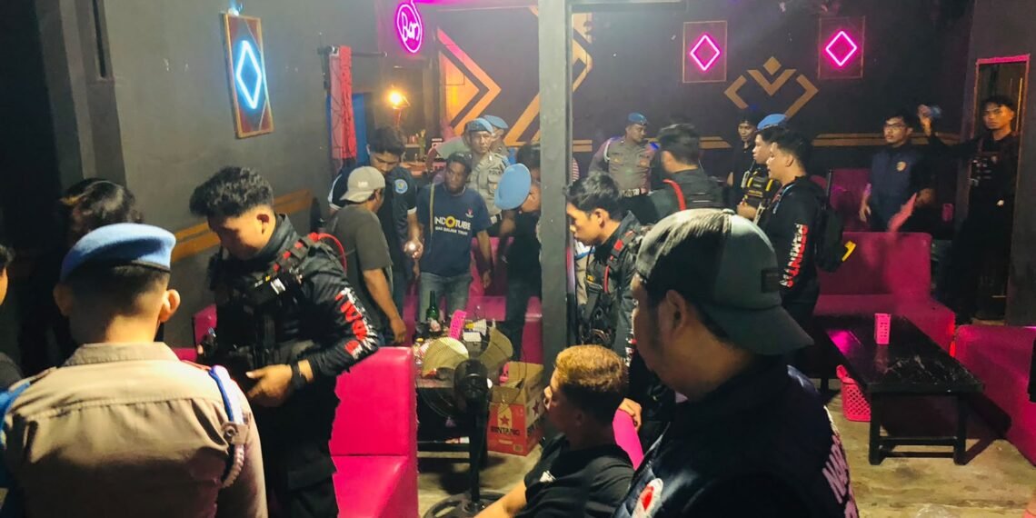 Razia Gabungan Ungkap Dugaan Konsumsi Sabu, Lima Orang Diamankan