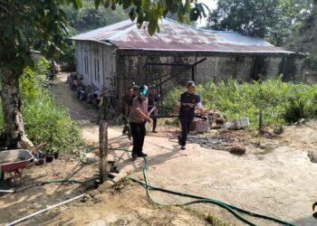 Satgas TMMD dan Warga Bahu-Membahu Bangun Fasilitas Sumur Bor di Tarakan