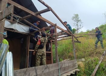 Rumah Lapuk Tak Lagi Dibiarkan, Satgas TMMD Tarakan Rehab Rumah Samrah