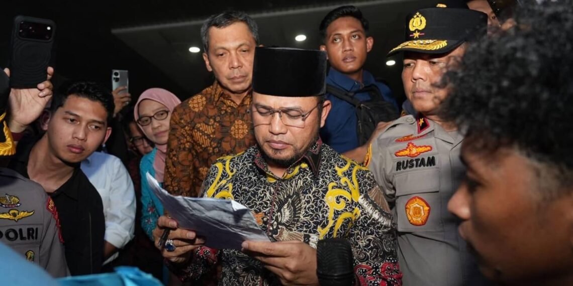 Massa Desak Evaluasi Gratispol hingga MBG, Rudy Mas’ud Siap Teruskan Aspirasi