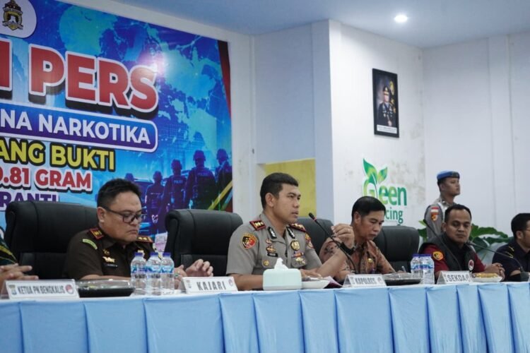 Bawa Sabu ke Pekanbaru, Dua Pelaku Ditangkap; Polisi Buru Pemasok