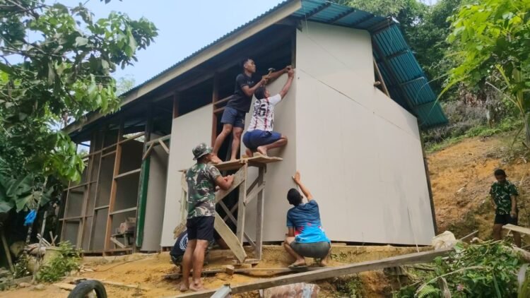 Pembangunan RTLH Sudirman dalam Program TMMD ke-130 Kodim Tarakan Capai 50 Persen