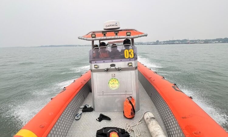 Speedboat Mati Mesin di Perairan Muara Bulungan, Tim SAR Tarakan Terjunkan Tim Evakuasi 5 Penumpang