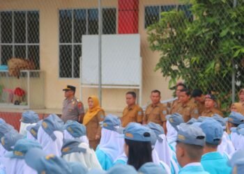 Polresta Bulungan Tanamkan Disiplin dan Nasionalisme Lewat Upacara di SMKN 1 Tanjung Selor