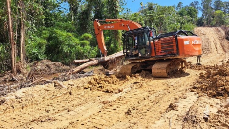 Progres Pembukaan Jalan TMMD Ke-130 Tarakan Capai 75 Persen, Pembuatan Parit Terus Dikebut